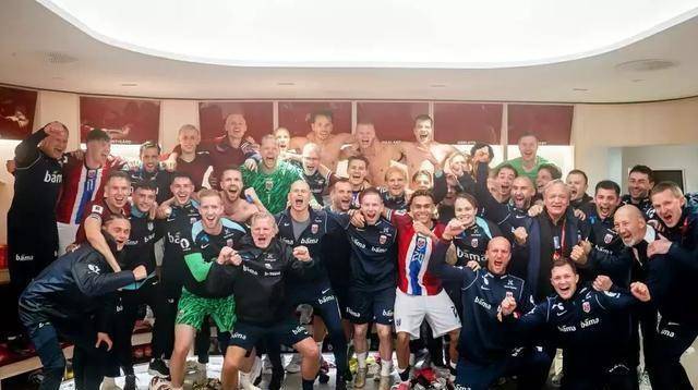 足球明星们的对决燃烧整个赛场 足球明星们的对决燃烧整个赛场